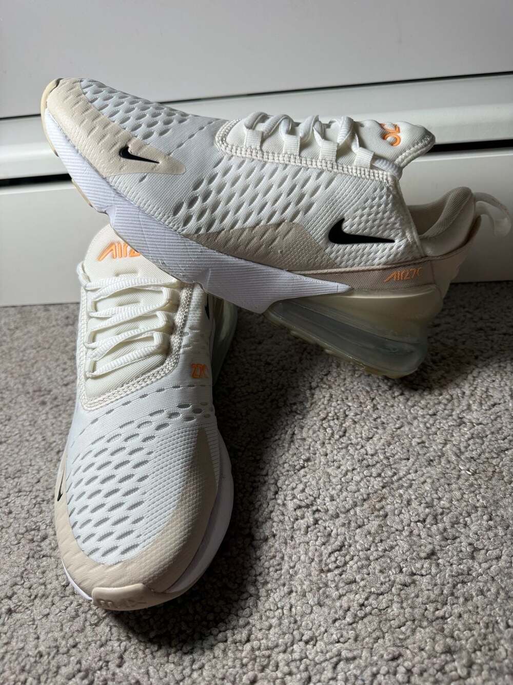 Nike Air Max 270 Size 8.5 White Desert Sand Sneakers